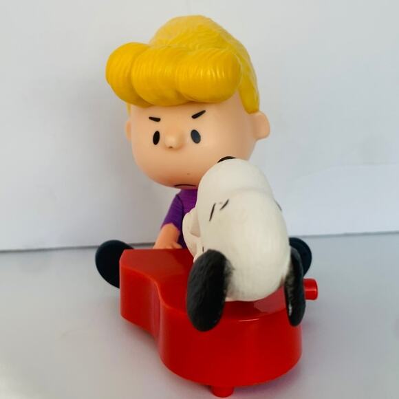 NEW Peanuts Action Figure - Picture 2 of 13